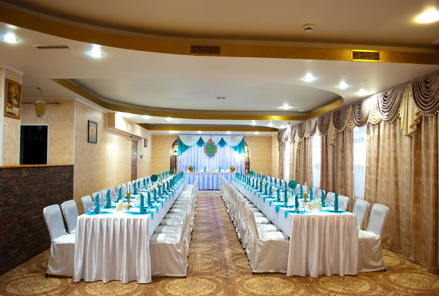 Ресторан, банкетный зал «Аренда ресторана Bar-On в Омске» – фото №5