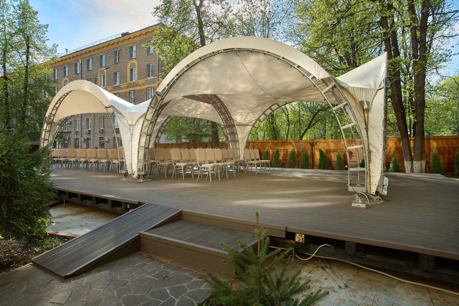 Летняя площадка «Ресторан и банкетный зал (Луна и Лотос)» – фото №4