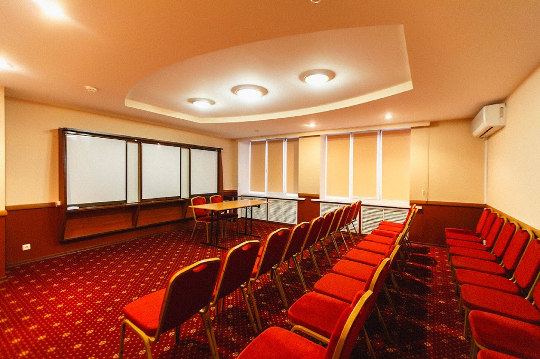 Ресторан, банкетный зал «Аренда ресторана при отеле AMAKS в Воронеже» – фото №2