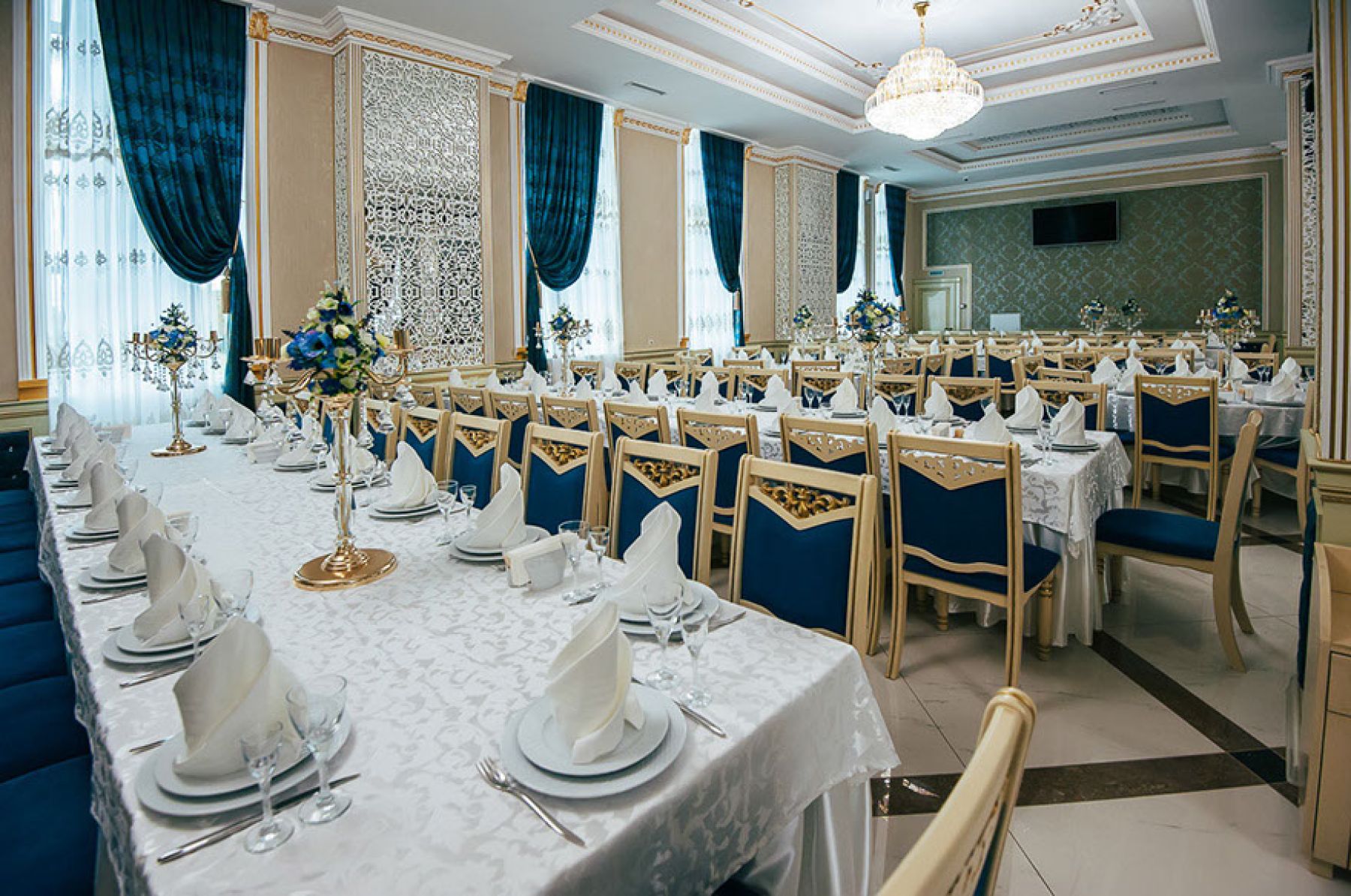 Ресторан, банкетный зал «Аренда ресторана Opera Palace в Краснодаре» – фото №4