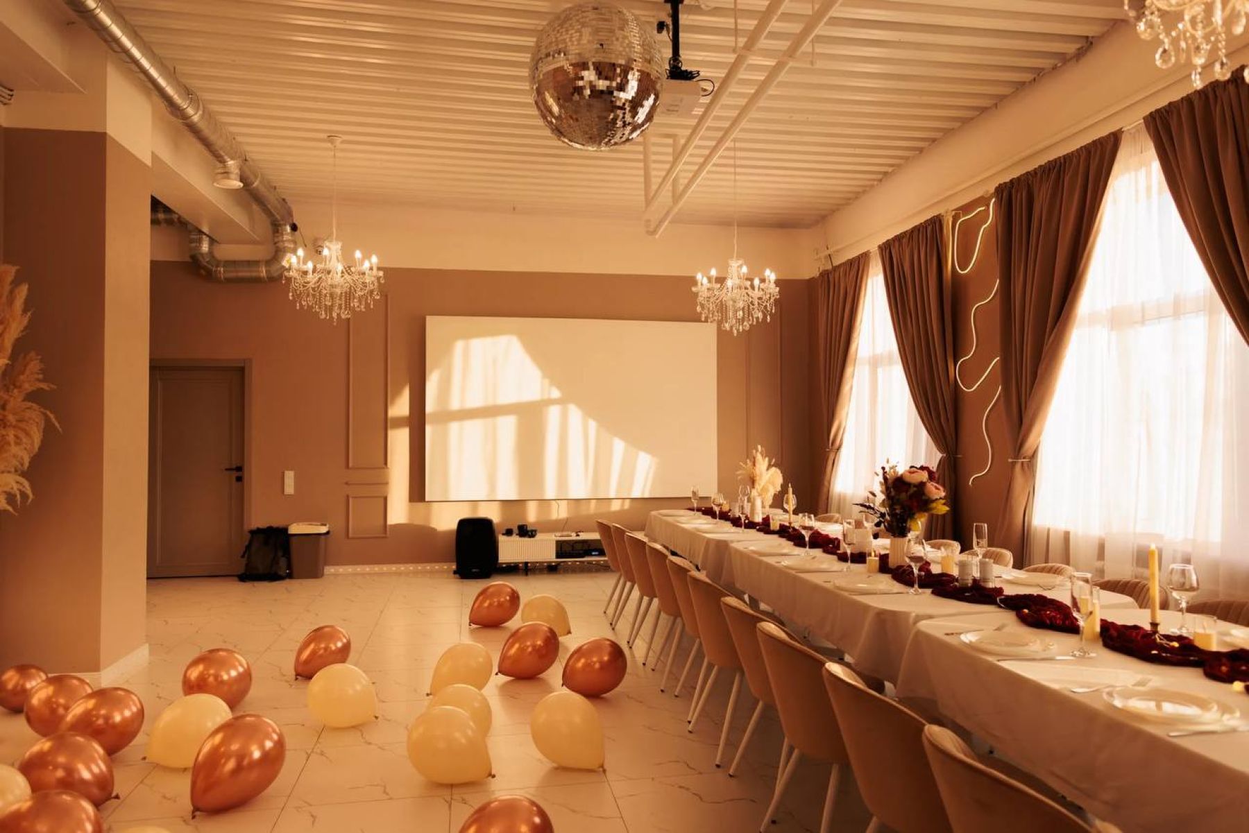 Лофт «Зал Версаль (Мемори Плэйс)» – фото №2