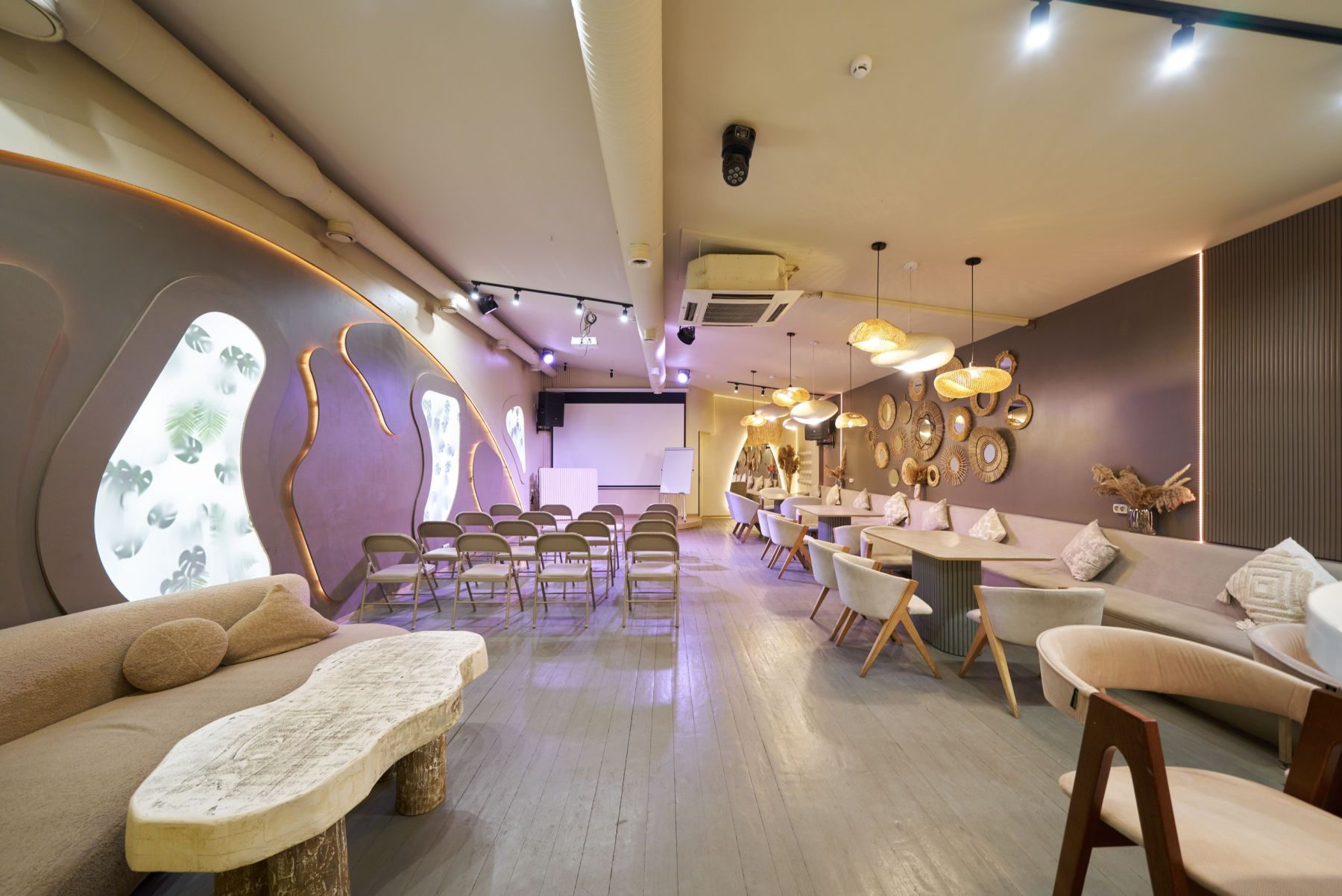 Конференц-зал «Зал «АВГУСТ» для лекций и тренингов на Курской» – фото №2