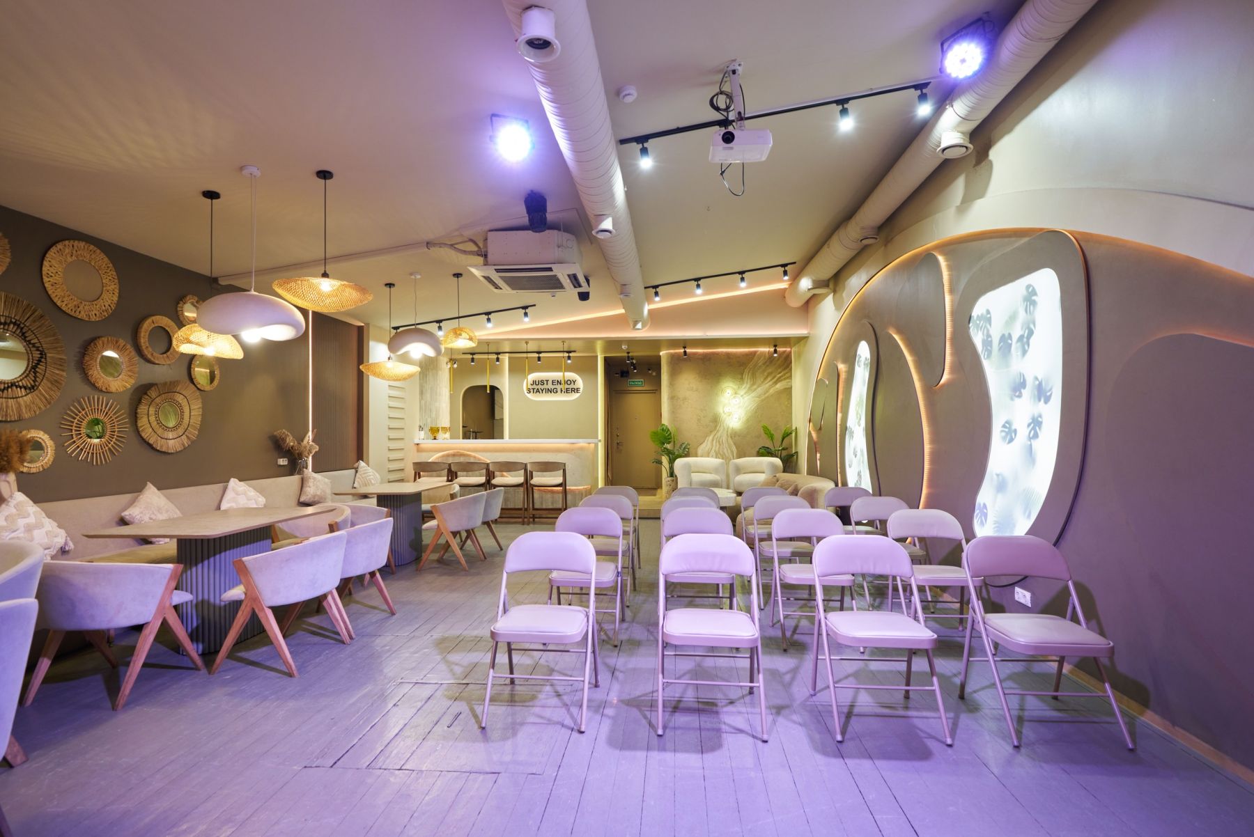 Конференц-зал «Зал «АВГУСТ» для лекций и тренингов на Курской» – фото №3