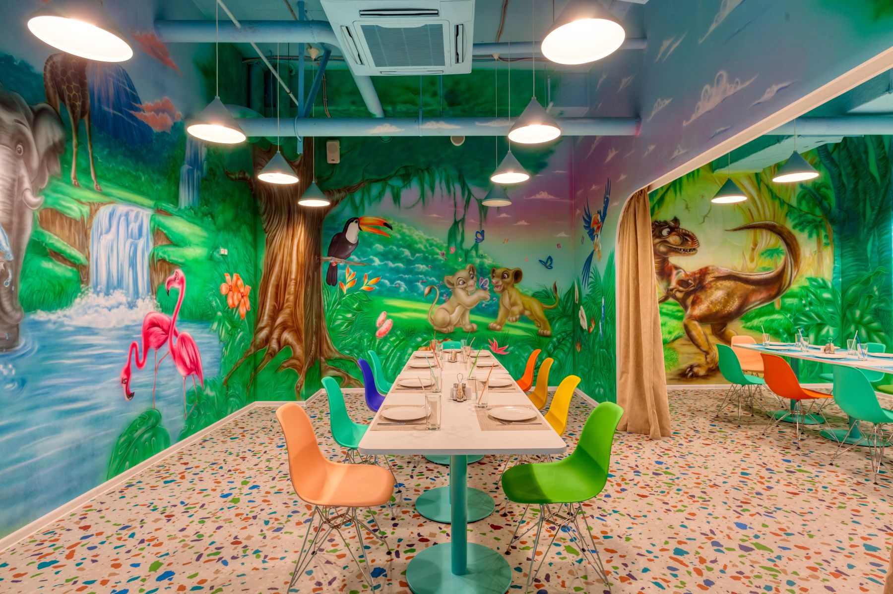 Ресторан, банкетный зал «Парк развлечений TeikaBoom с рестораном и банкетными залами в ТЦ Метрополис» – фото №4