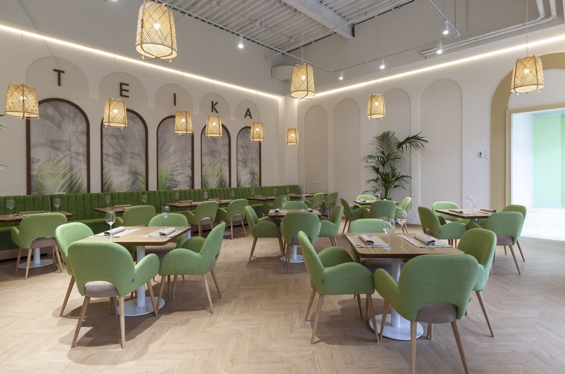 Ресторан, банкетный зал «Парк развлечений TeikaBoom с рестораном и банкетными залами в ТРЦ Крокус Сити Молл» – фото №3