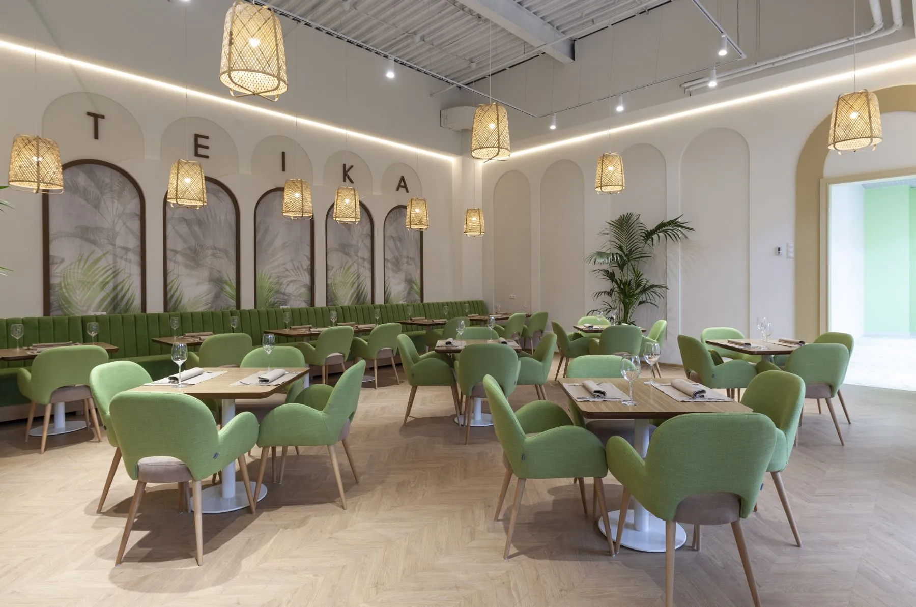 Ресторан, банкетный зал «Парк развлечений TeikaBoom с рестораном и банкетными залами в ТРЦ Крокус Сити Молл» – фото №3