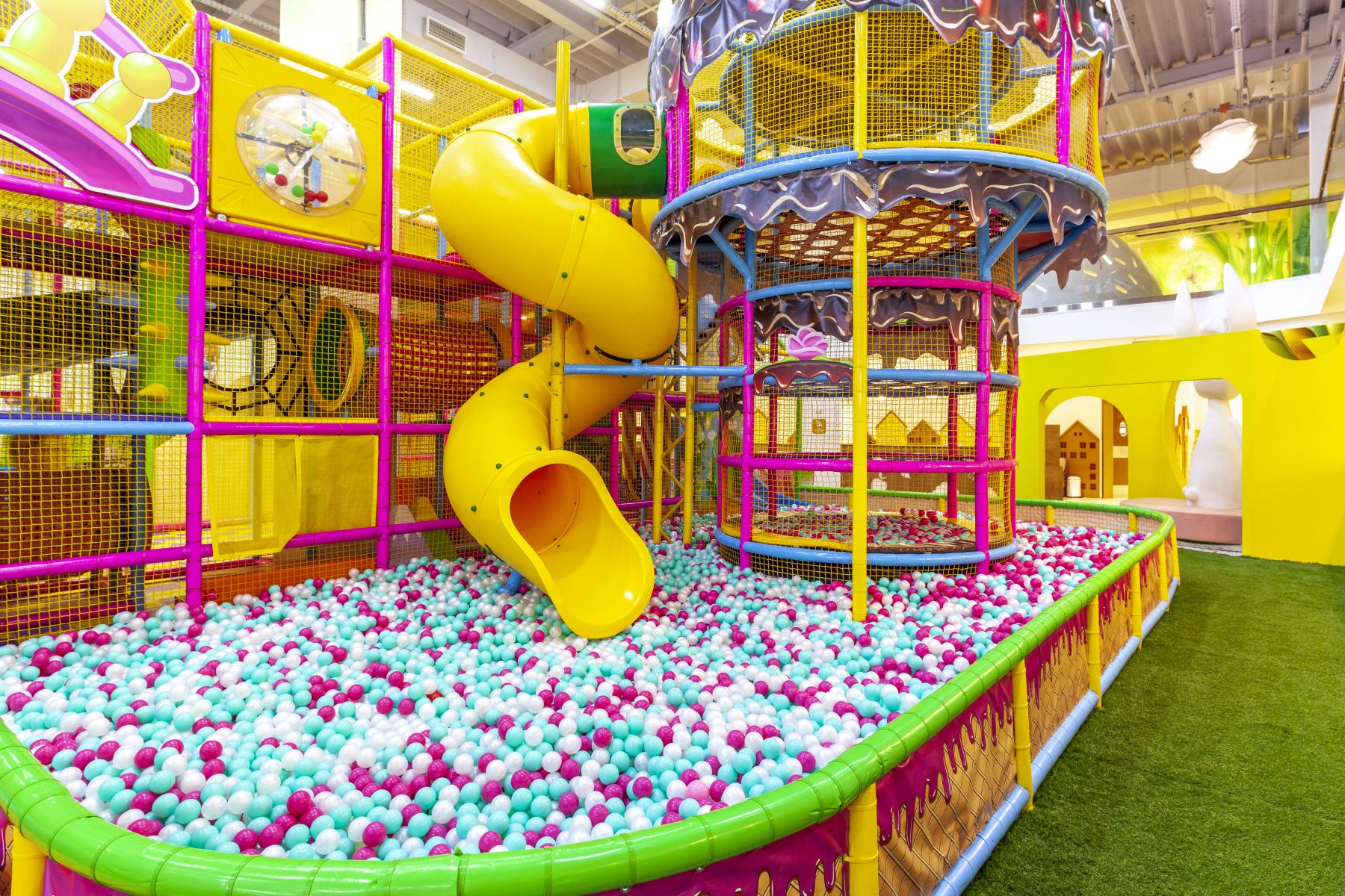 Лидеры продаж «Парк развлечений TeikaBoom с рестораном и банкетными залами в ТРЦ Саларис» – фото №4