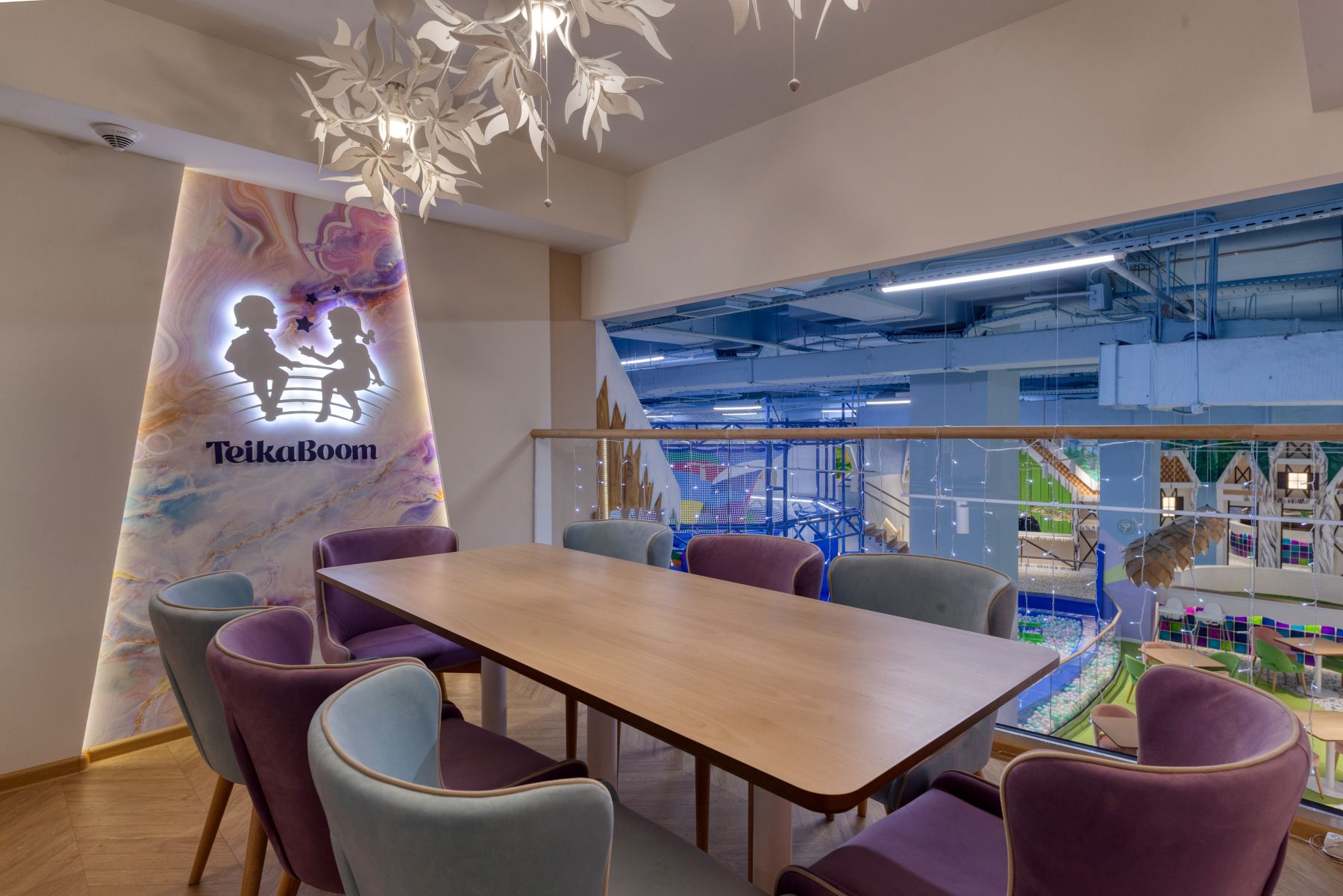 Ресторан, банкетный зал «Ресторан с игровой зоной TeikaBoom в ТРЦ Метрополис» – фото №2