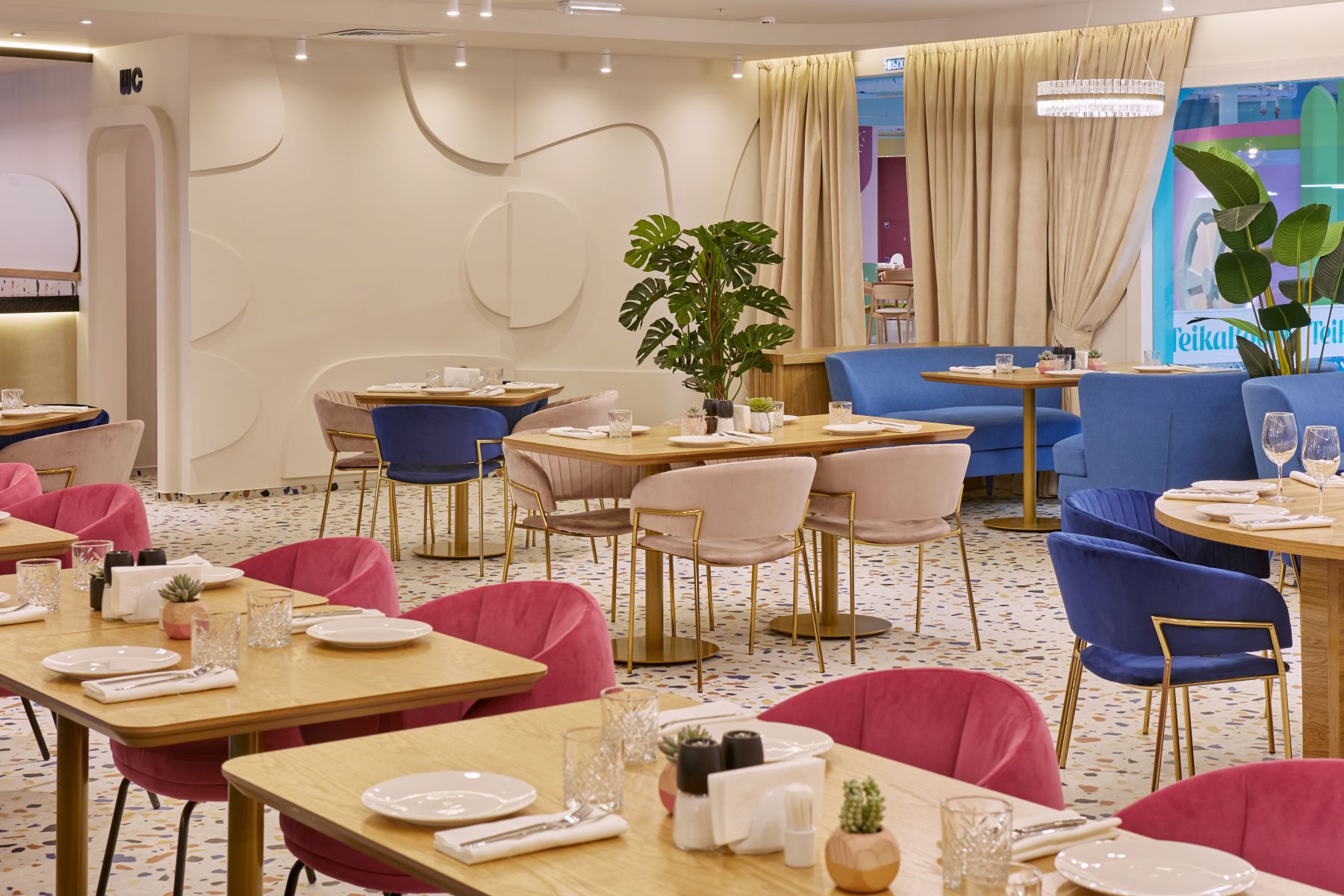 Ресторан, банкетный зал «Ресторан с игровой зоной TeikaBoom в ТРЦ VEGAS на Каширском шоссе» – фото №2