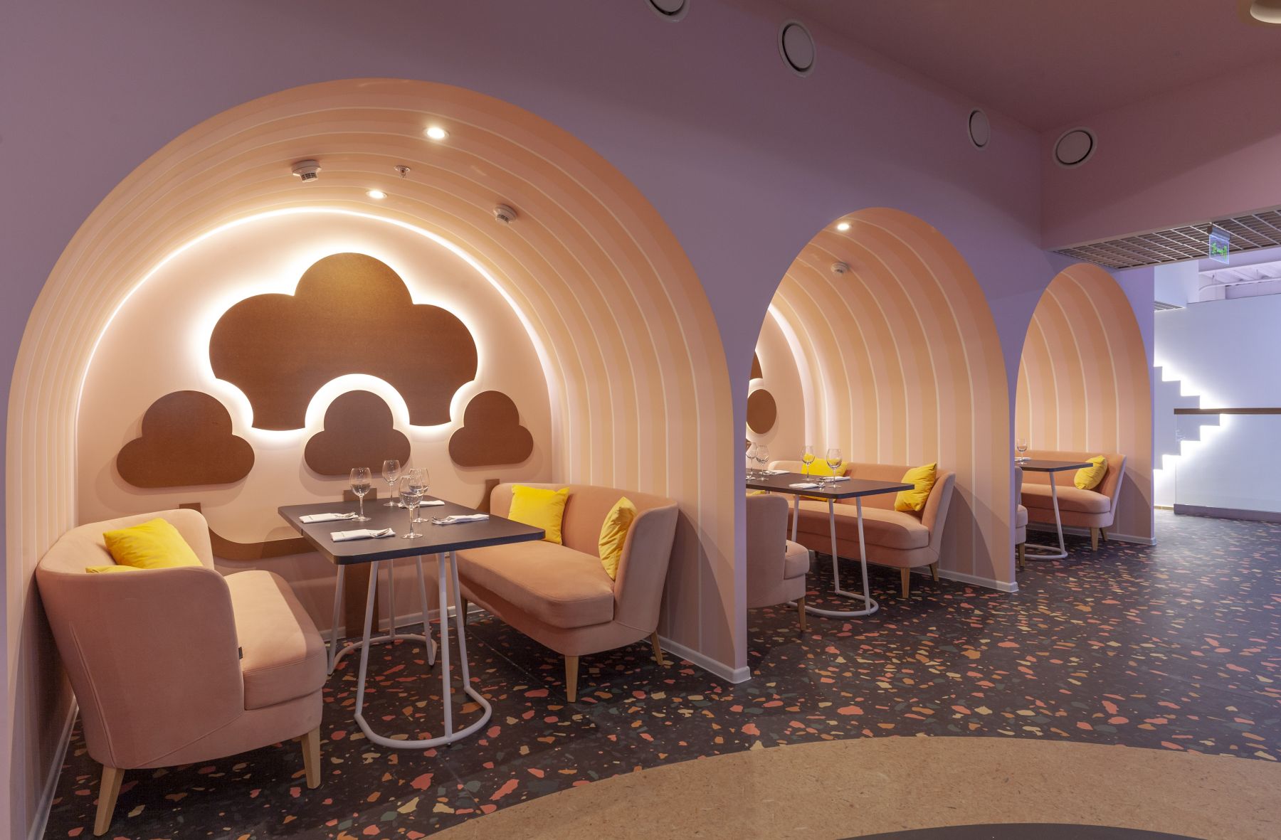 Ресторан, банкетный зал «Ресторан с игровой зоной TeikaBoom в ТРЦ Саларис» – фото №2