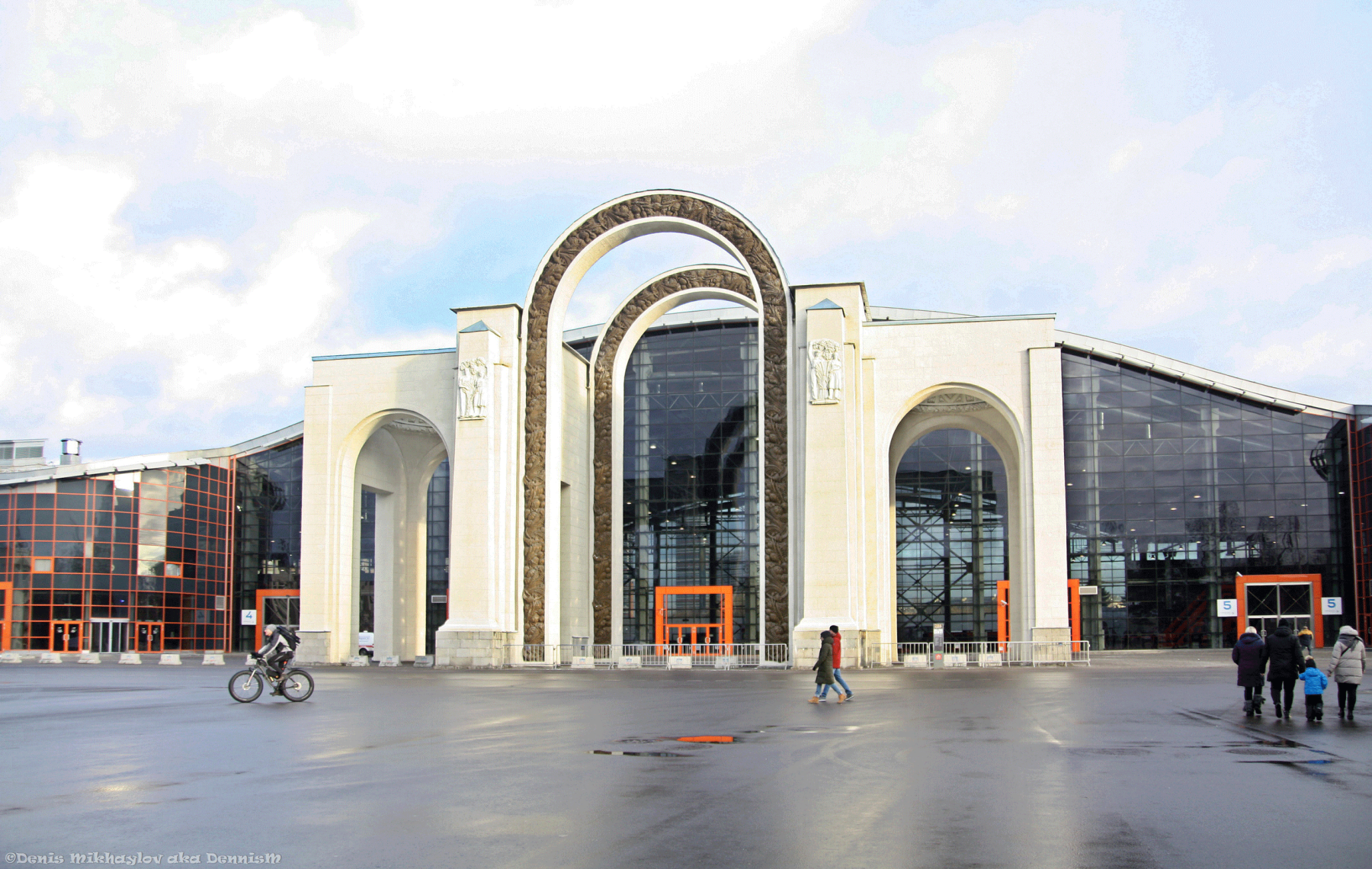 Летняя площадка «Парковка Октябрьской площади» – фото №2